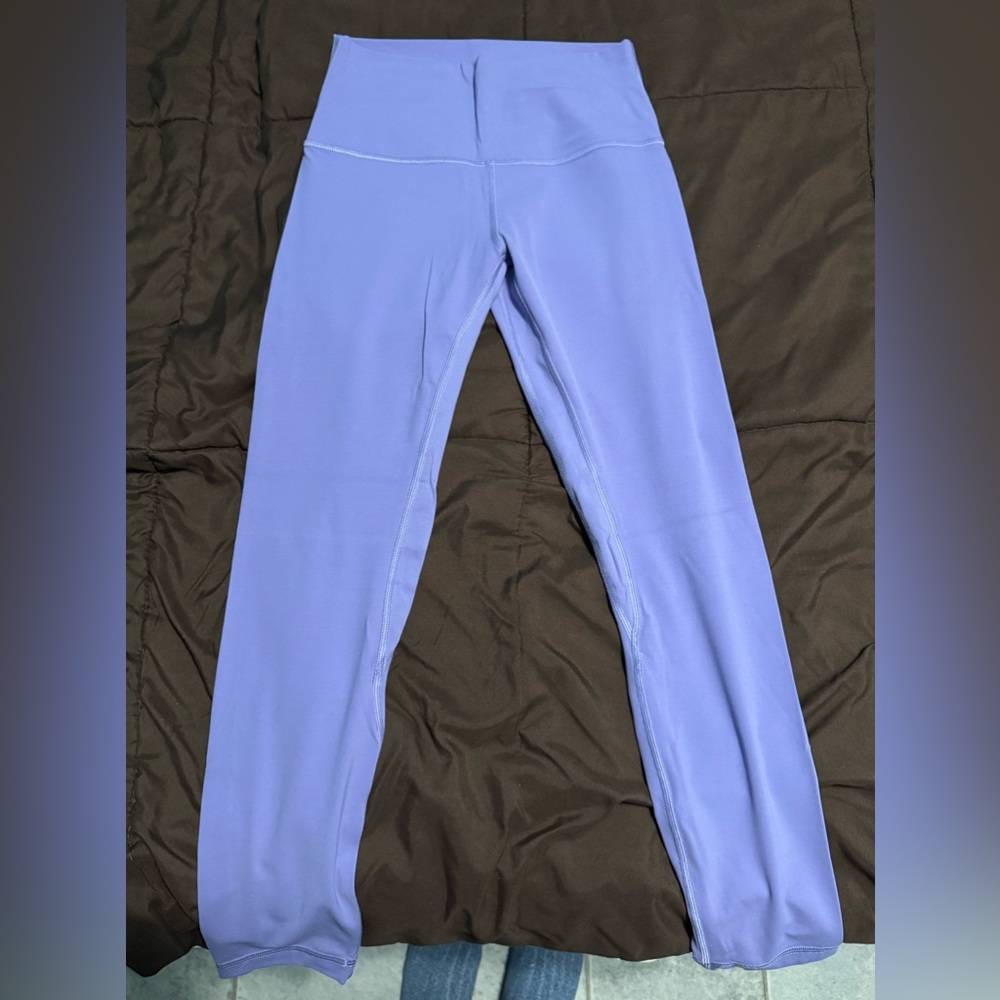 Lululemon Align Legging 25” in like new condition size 6 dark lavender colour